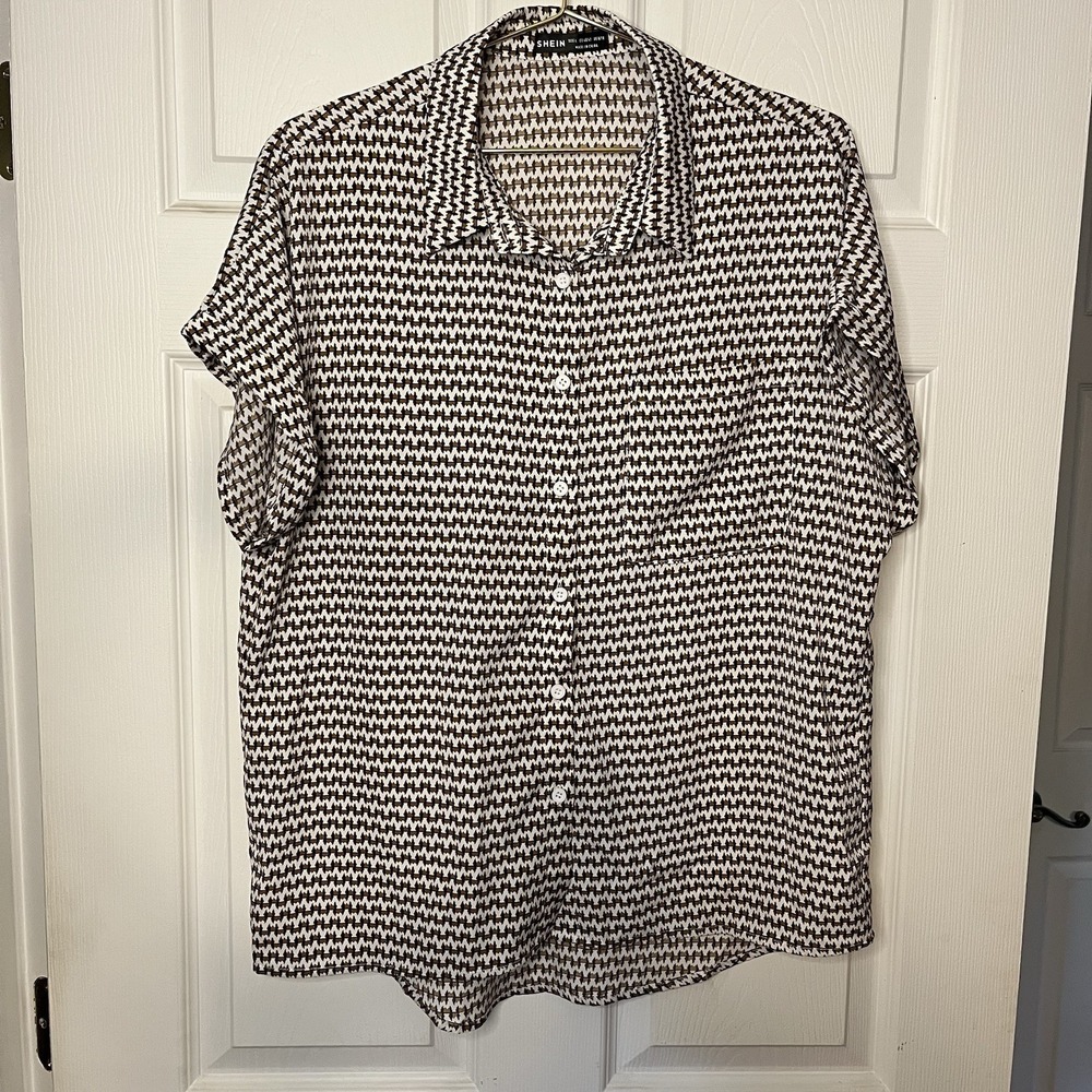 SHEIN Allover Geometric Print Batwing Short Sleeve Blouse Shirt Brown Cream L